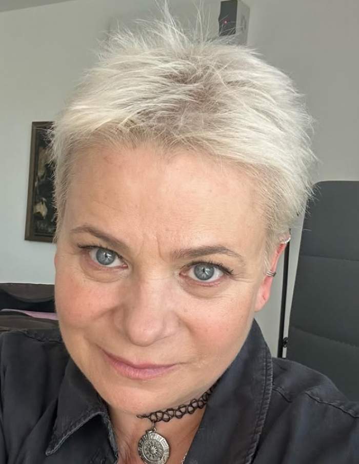 anca sigartau selfie