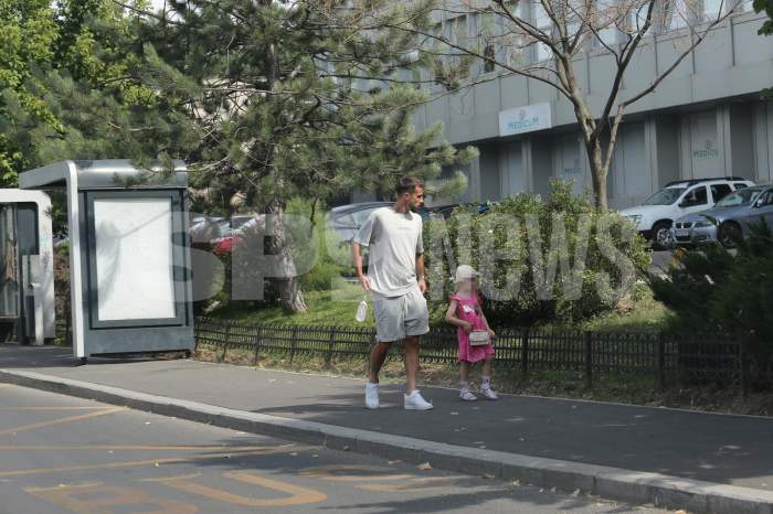 Jakub Hromada, imagini rare cu fetiţa şi soţia! Cum a fost surprins jucătorul de la Rapid | PAPARAZZI