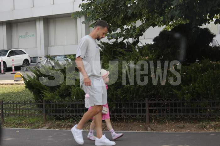 Jakub Hromada, imagini rare cu fetiţa şi soţia! Cum a fost surprins jucătorul de la Rapid | PAPARAZZI