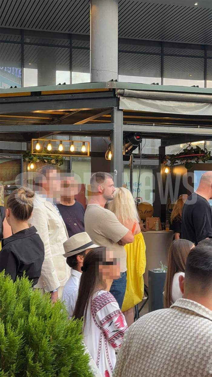 Singur și îngândurat! Ce a făcut Bogdan Vlădău, mai bine de două ore, la un eveniment cu ștaif | VIDEO