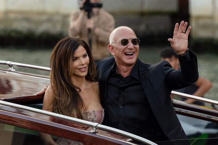 Jeff Bezos și Lauren Sanchez