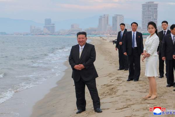 Cât costă o vacanță la mare, în Coreea de Nord, în resortul inaugurat de Kim Jong Un. Cei care aleg o astfel de experiență vor avea ghid personal și reguli stricte