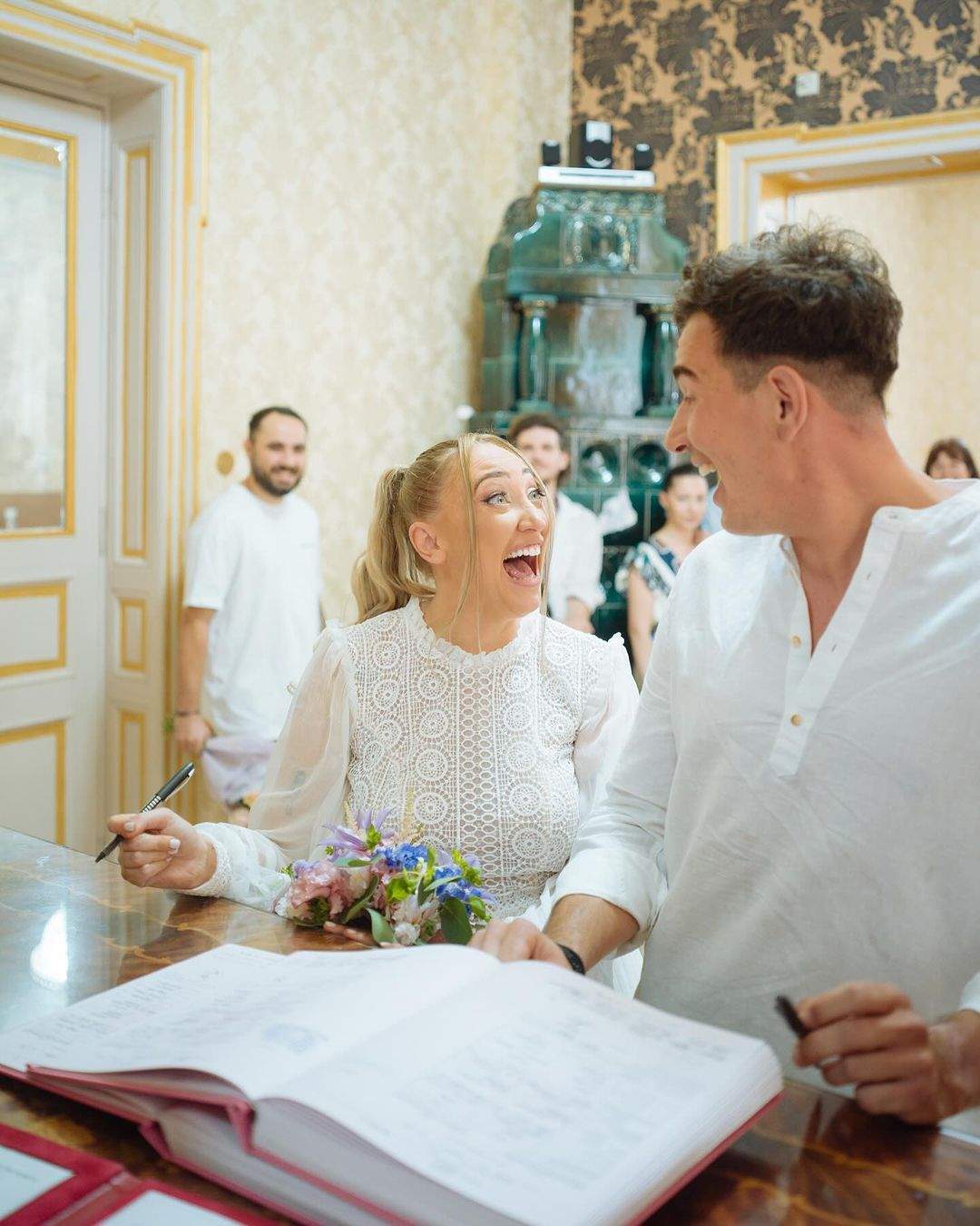 ilona brezoianu si sotul