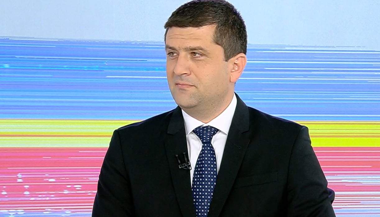 Ministrul Economiei, despre cum a descoperit clădirea pe care statul a luat ZERO lei chirie timp de 18 ani şi cu ce va fi înlocuită frunza Elenei Udrea, declarații în exclusivitate, la Observator Antena 1