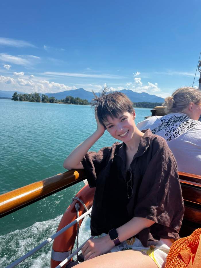 Karina Jianu, protagonista din Ana, Mi-ai fost scrisă în ADN, în vacanță de relaxare și redescoperire: “Îmi dau voie, pentru prima dată, să mă opresc și să mă bucur”