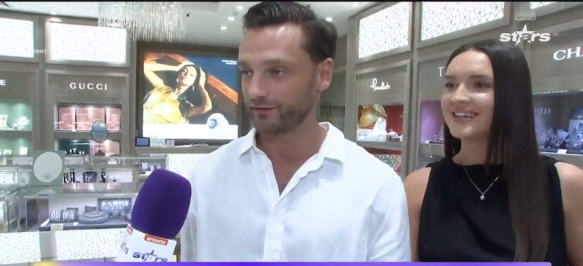 Adela Popescu și Radu Vâlcan, pregătiți pentru nunta fratelui prezentatorului de la Insula Iubirii! Se îndreaptă spre Sighișoara, unde are loc evenimentul