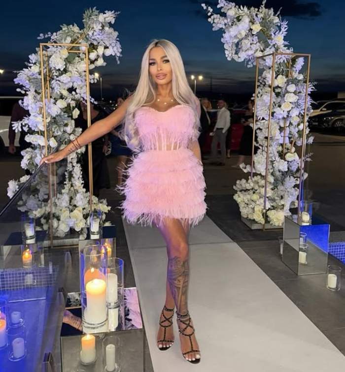 iasmina halas in rochie roz