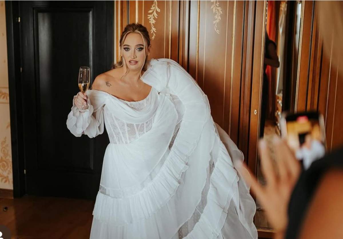 Tablou de familie! Ilona Brezoianu, însărcinată în cinci luni și soțul, Andrei, concediu în Vama Veche | FOTO