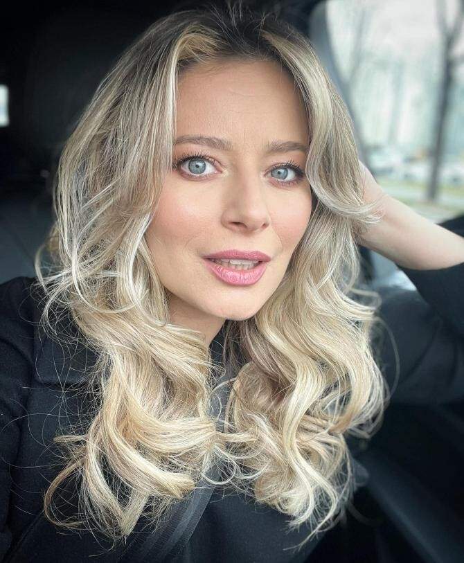 Laura Cosoi, mesaj de atenționare pentru fanii săi! O persoana se folosește de numele ei pentru a cere bani: „Îmi pare rău...”