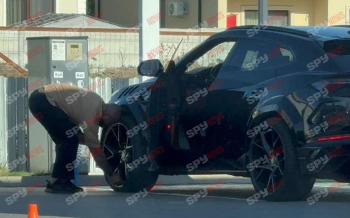 Alex Bodi îşi rezolvă problemele singur! Milionarul musculos nu trage degeaba la sală! Ştie să manevreze orice! | PAPARAZZI