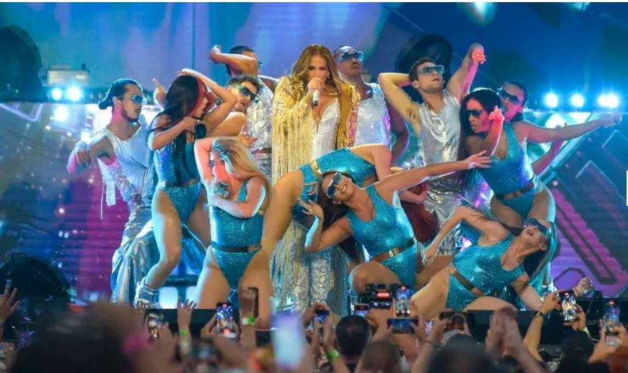 Jennifer Lopez a dat start turneului “Up All Night” în Europa! Cântăreața va ajunge la București pe 27 iulie, la cea de-a patra ediție a festivalului Summer in the City