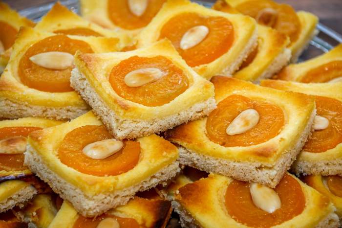 Rețetă de prăjitură cu caise. Desertul delicios pentru această vară