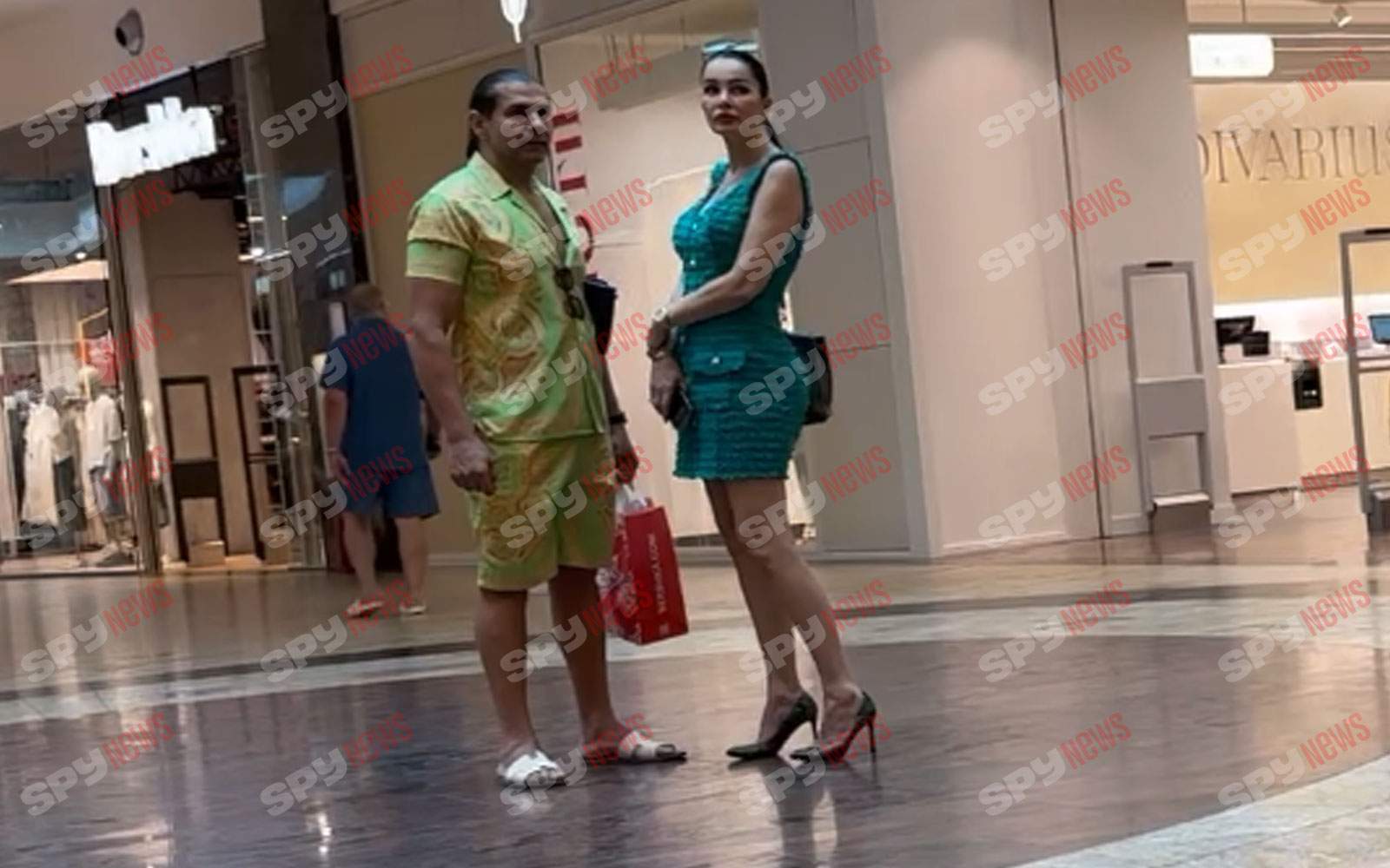 Ce au făcut Brigitte Pastramă şi soţul după ce aceasta a revenit în ţară din Dubai! Au scos cardul! / PAPARAZZI