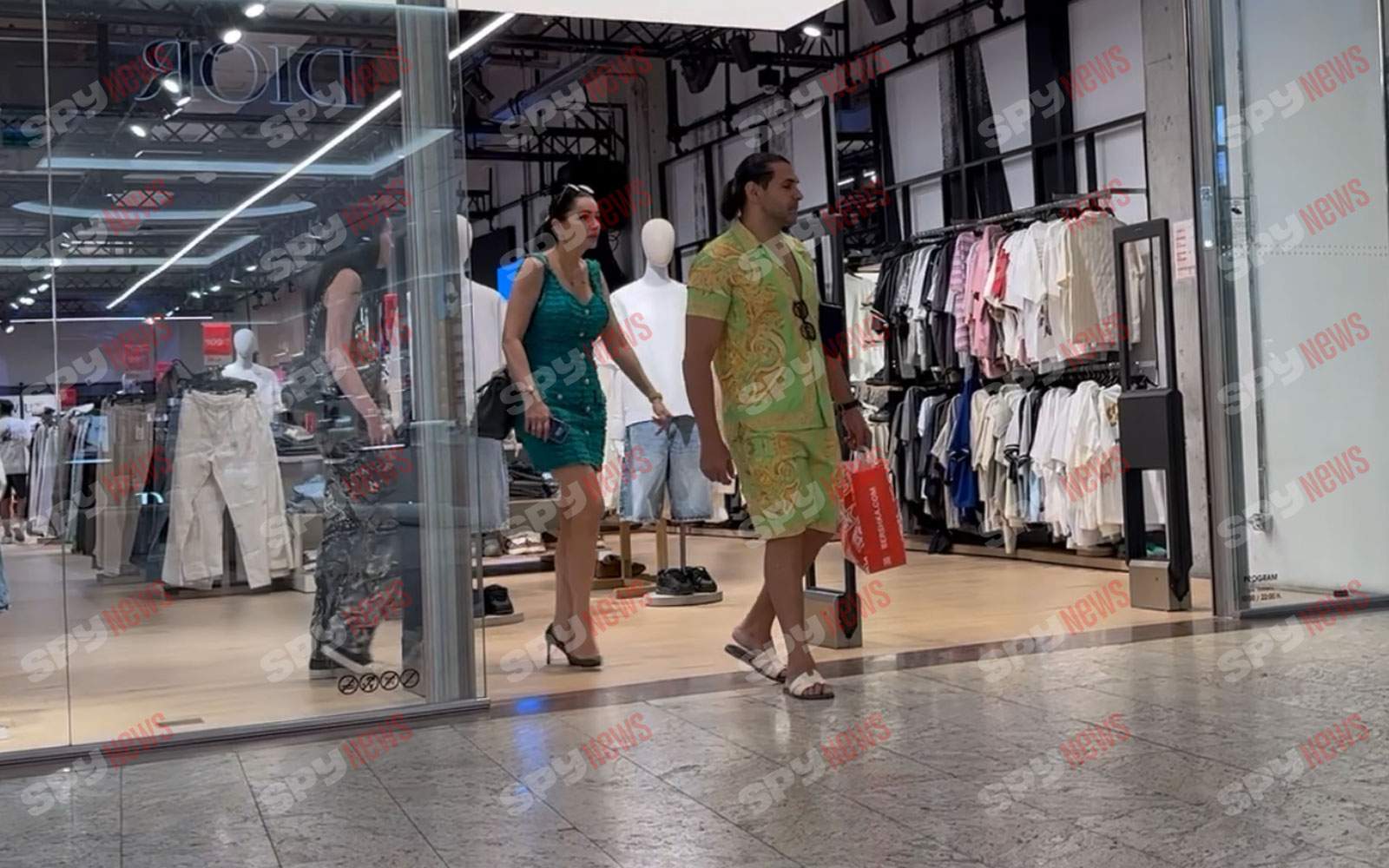 Ce au făcut Brigitte Pastramă şi soţul după ce aceasta a revenit în ţară din Dubai! Au scos cardul! / PAPARAZZI