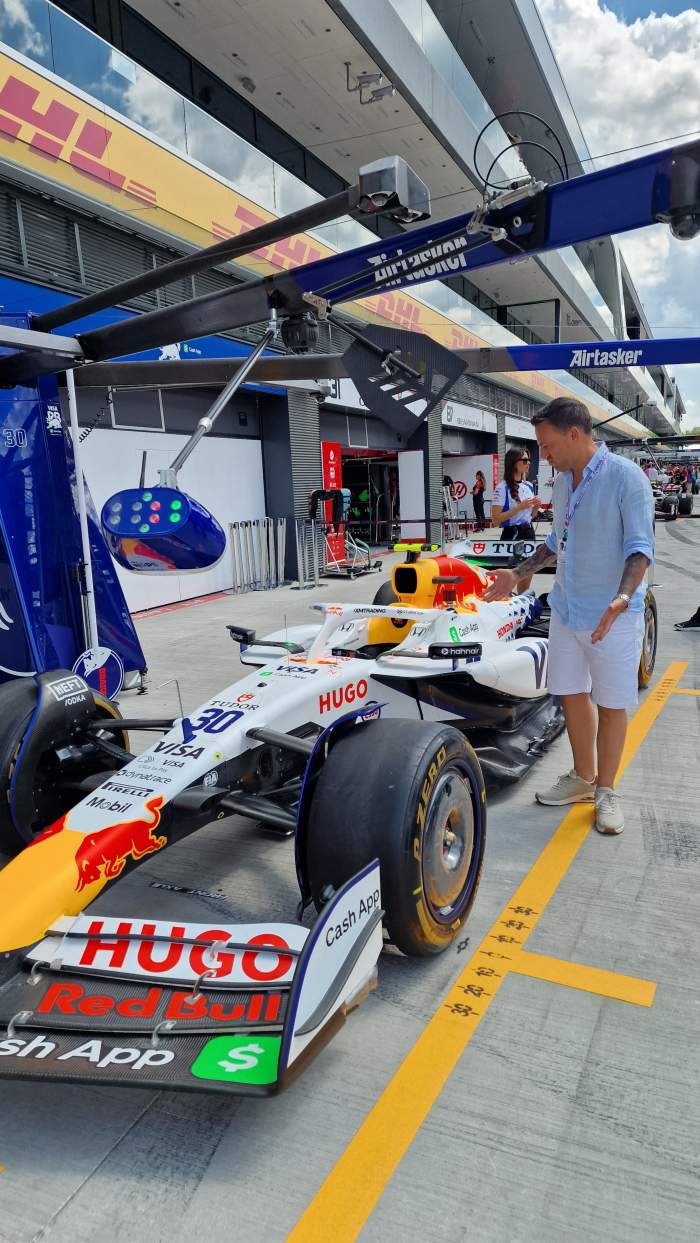 Marele Premiu de Formula 1 al Ungariei se vede duminică, de la 16.00, la Antena 1 şi pe AntenaPLAY. Chef Ştefan Popescu trăieşte live experiența Formula 1 la Hungaroring