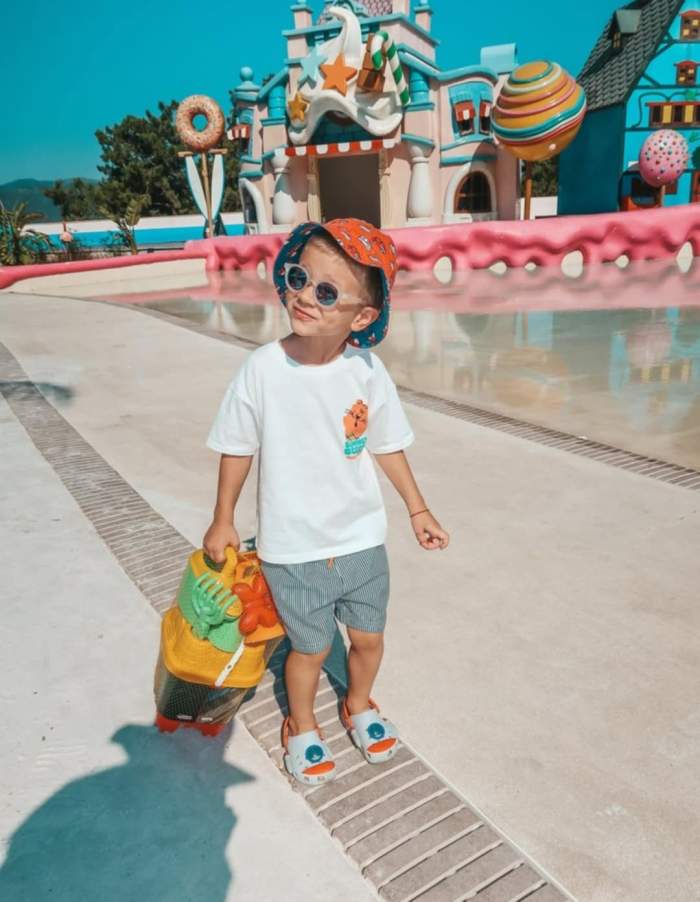 Gabriela și Dani Oțil au plecat într-o vacanță de vis! Imagini superbe de familie, alături de fiul lor! Ce destinație au ales | FOTO