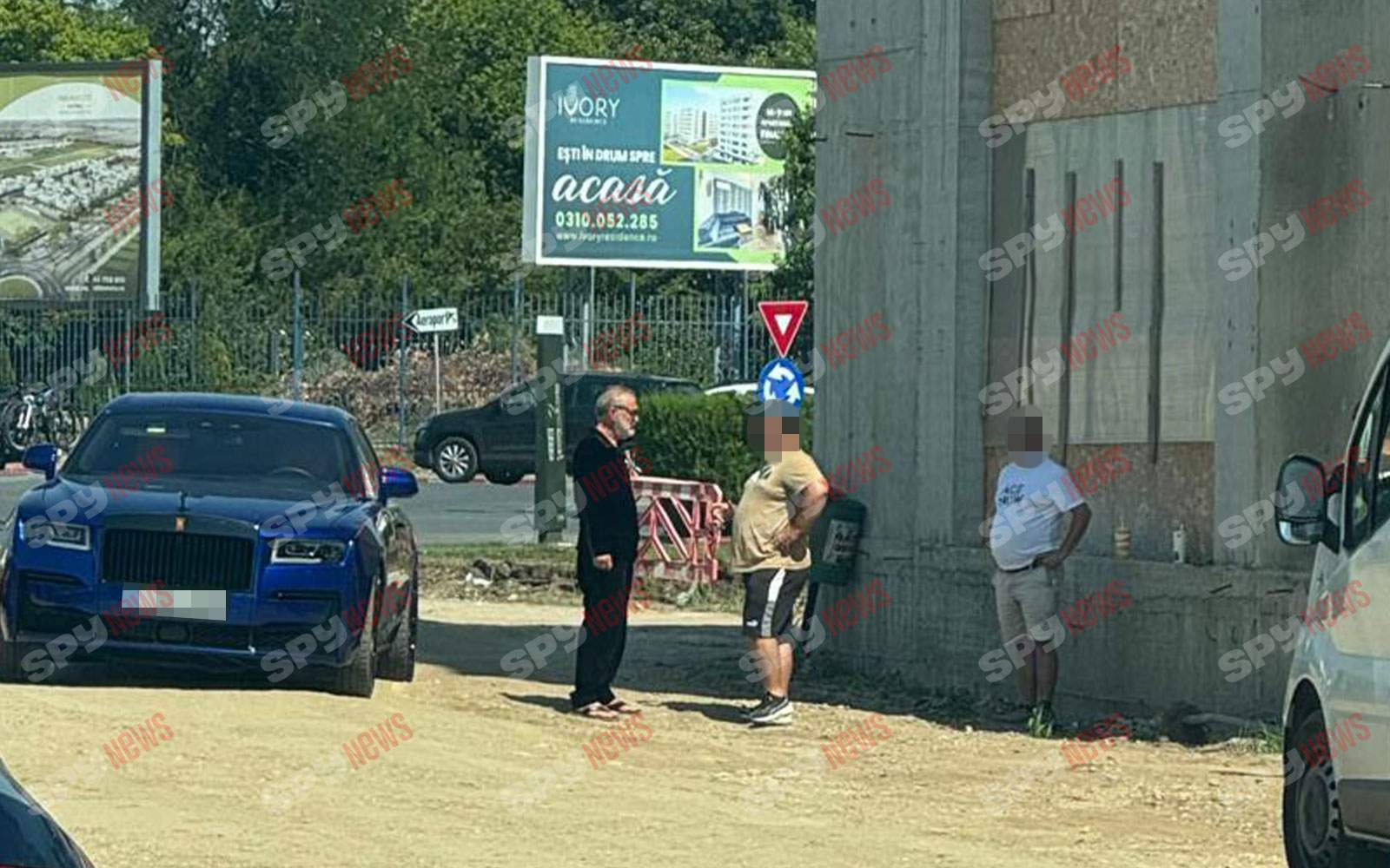 Gigi Becali, vizită de lucru la șantier! Latifundiarul din Pipera se implică activ în construirea bisericii pe care o ridică | PAPARAZZI