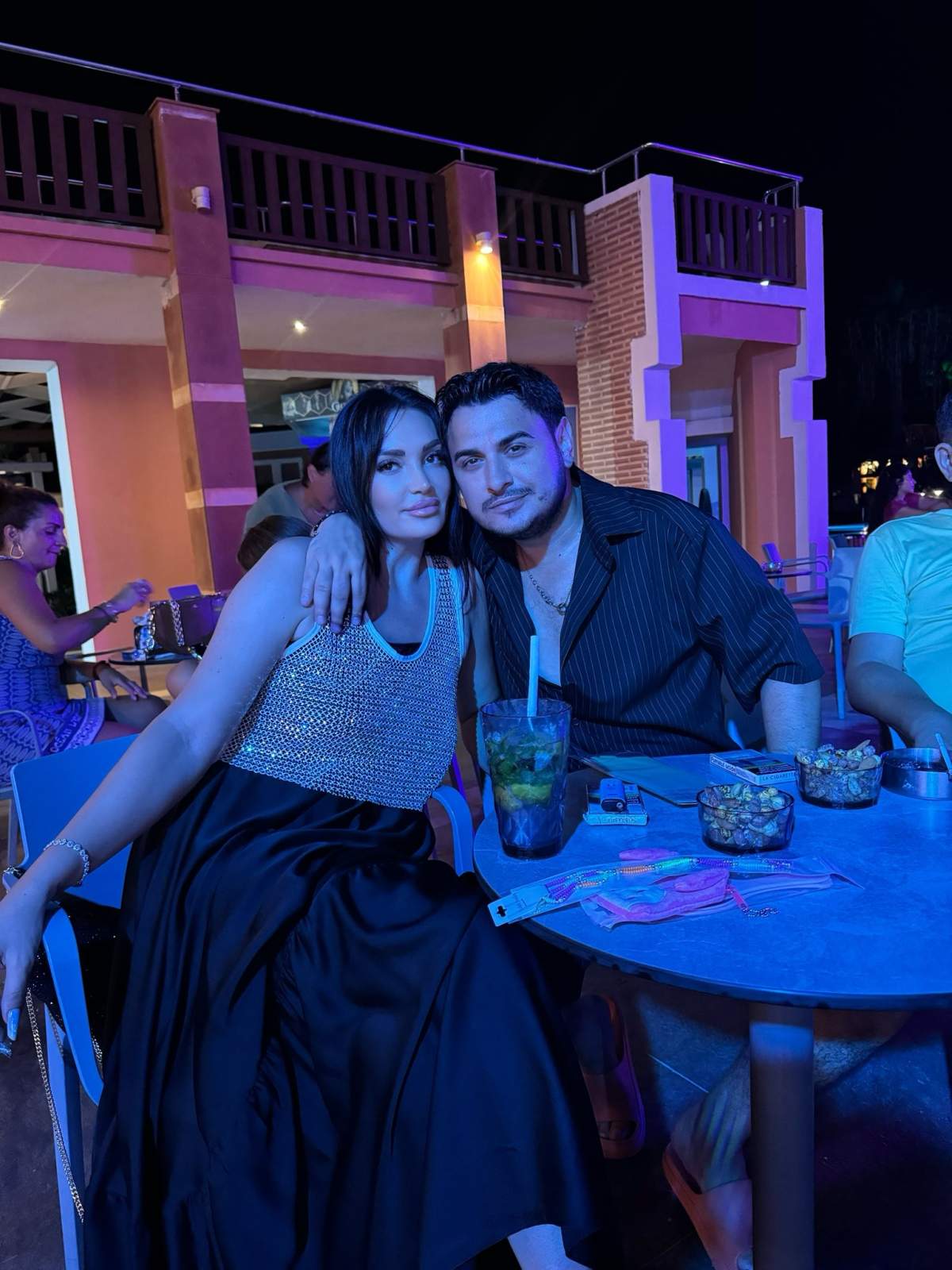 Sorin Copilul de Aur se află în vacanță cu toată familia sorin copilul de aur si sotia