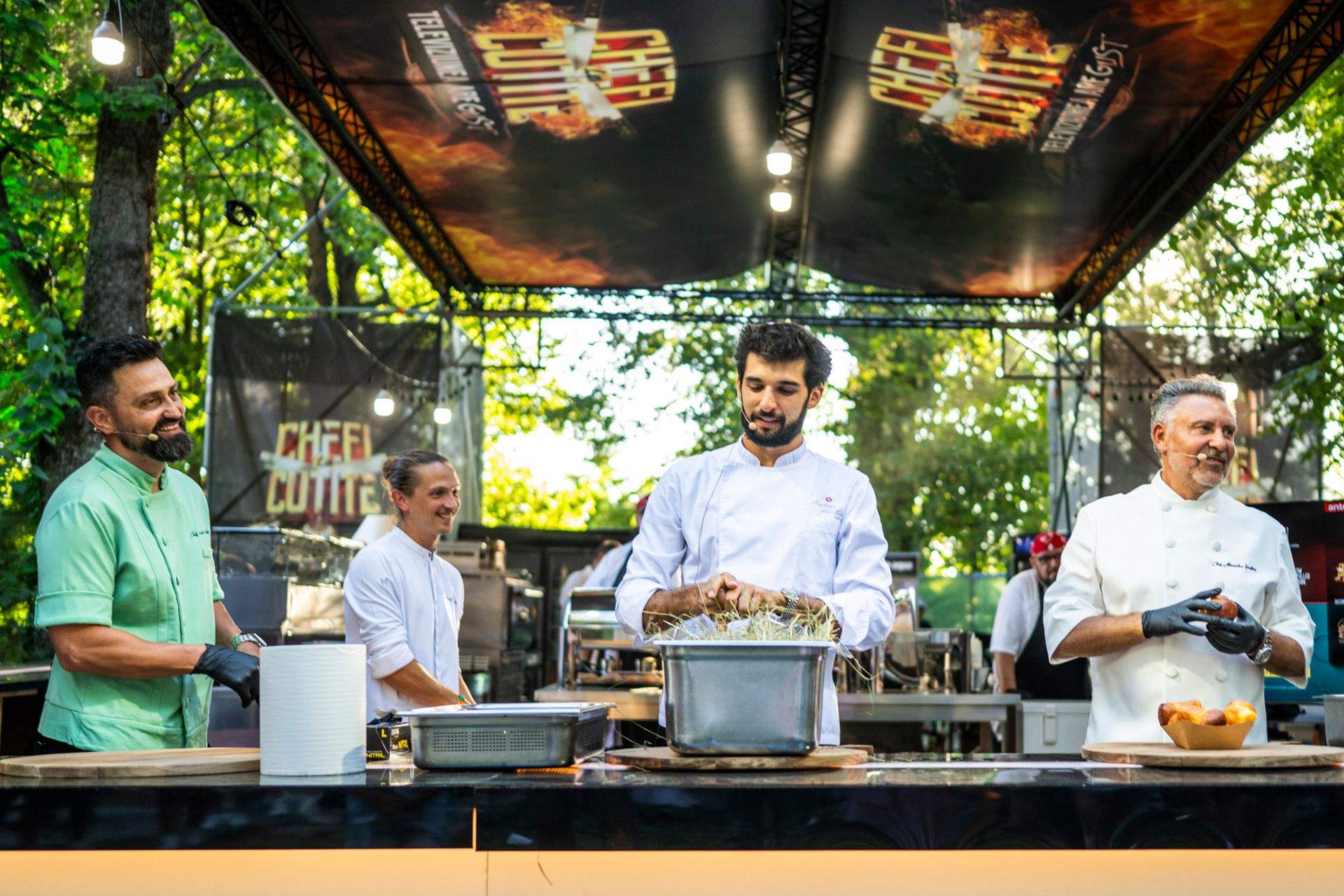 Jurații Chefi la cuțite au petrecut trei seri magice la Festivalul Summer Well,  alături de fanii show-ului culinar