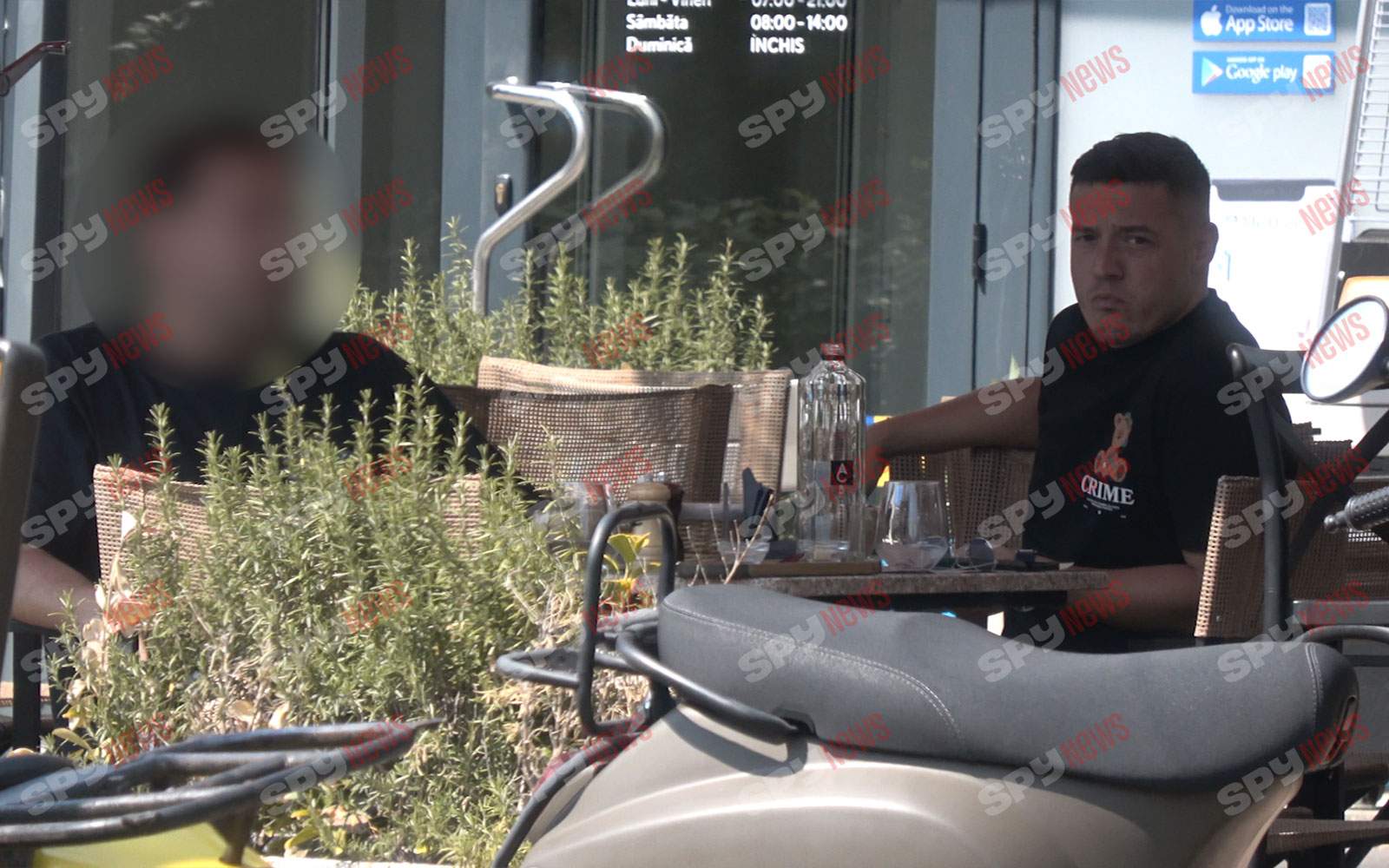Cum işi petrece timpul Gabriel Torje, înainte de antrenament! În compania cui a fost surprins de paparazzii Spynews