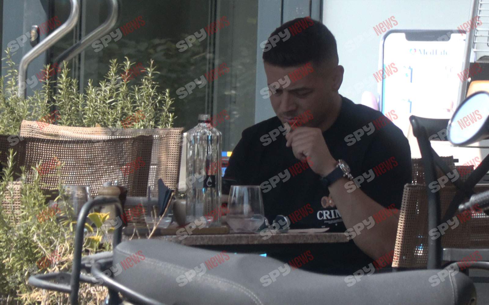 Cum işi petrece timpul Gabriel Torje, înainte de antrenament! În compania cui a fost surprins de paparazzii Spynews