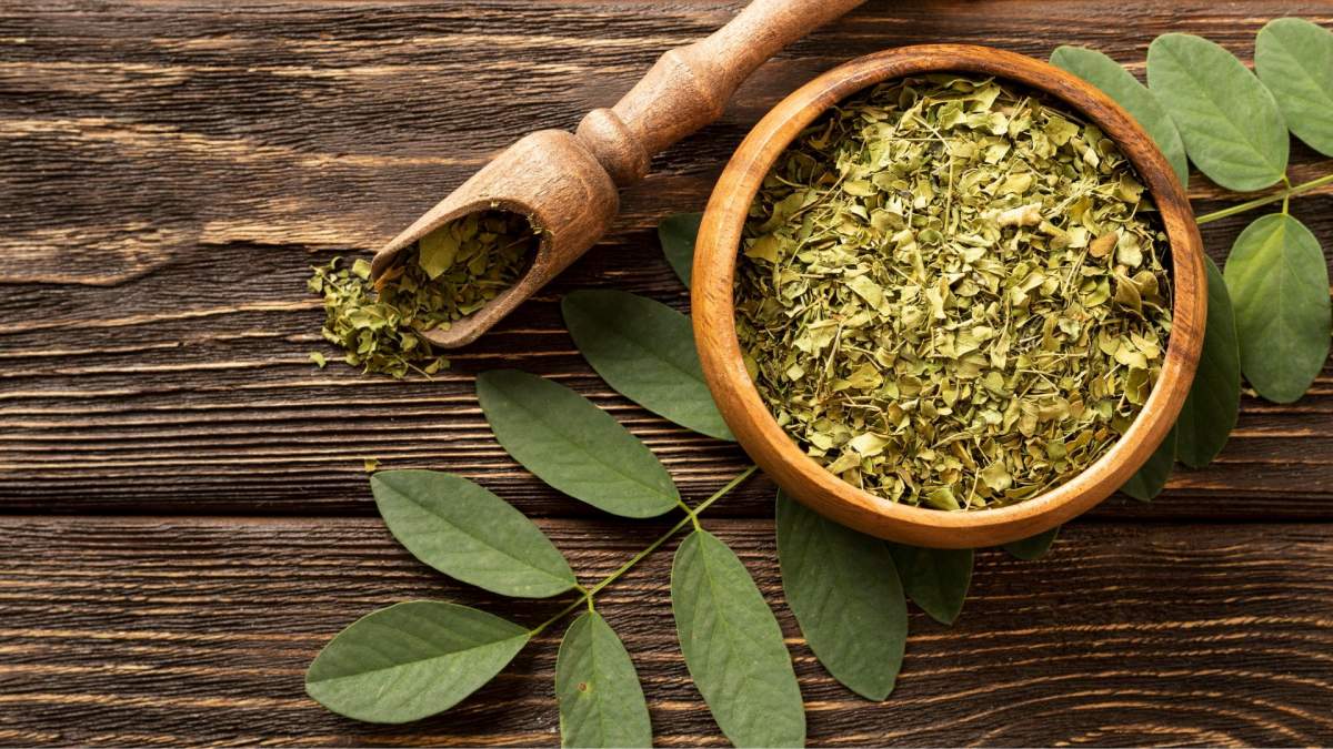 Moringa, planta minune plină de beneficii pentru sănătate. La ce ajută „arborele vieții”