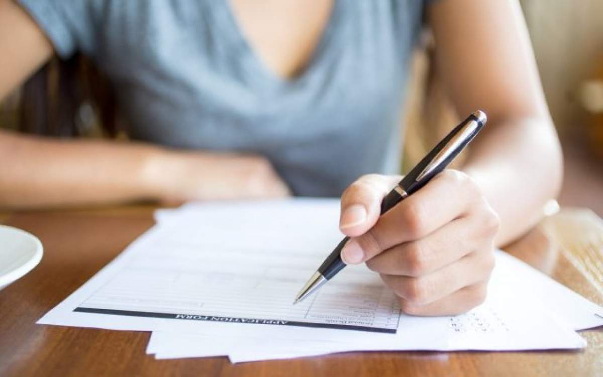 Părerea absolvenților de liceu despre Bacalaureat. Ce preferă să facă în loc să învețe mai pentru examenul maturității: „Plec în Italia”