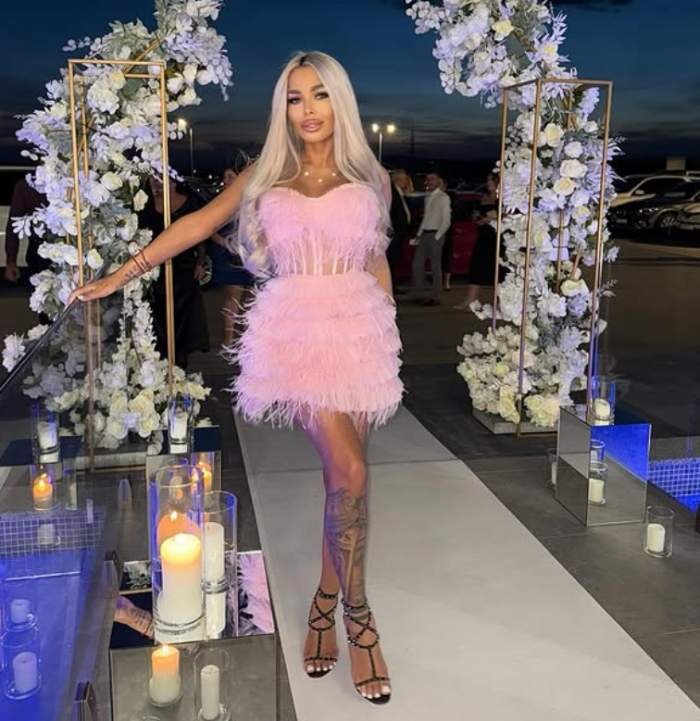 iasmina halas in rochie roz