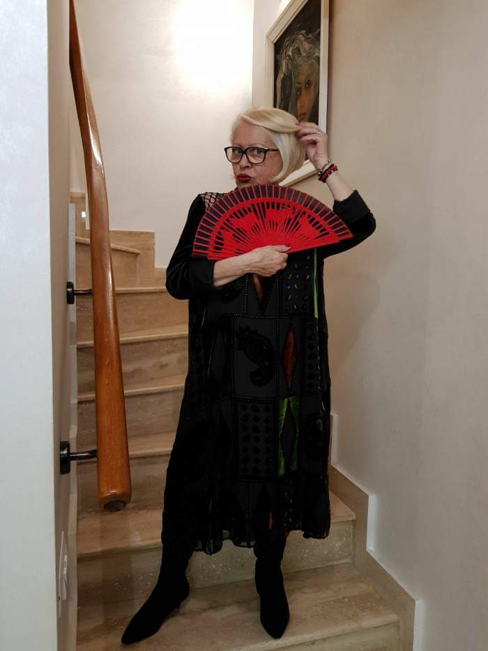 Mirabela Dauer poartă o rochie elegata