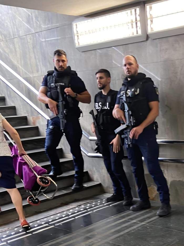 Jandarmeria Română explică prezența armată a jandarmilor la metrou: „Nu trebuie să vă speriați”