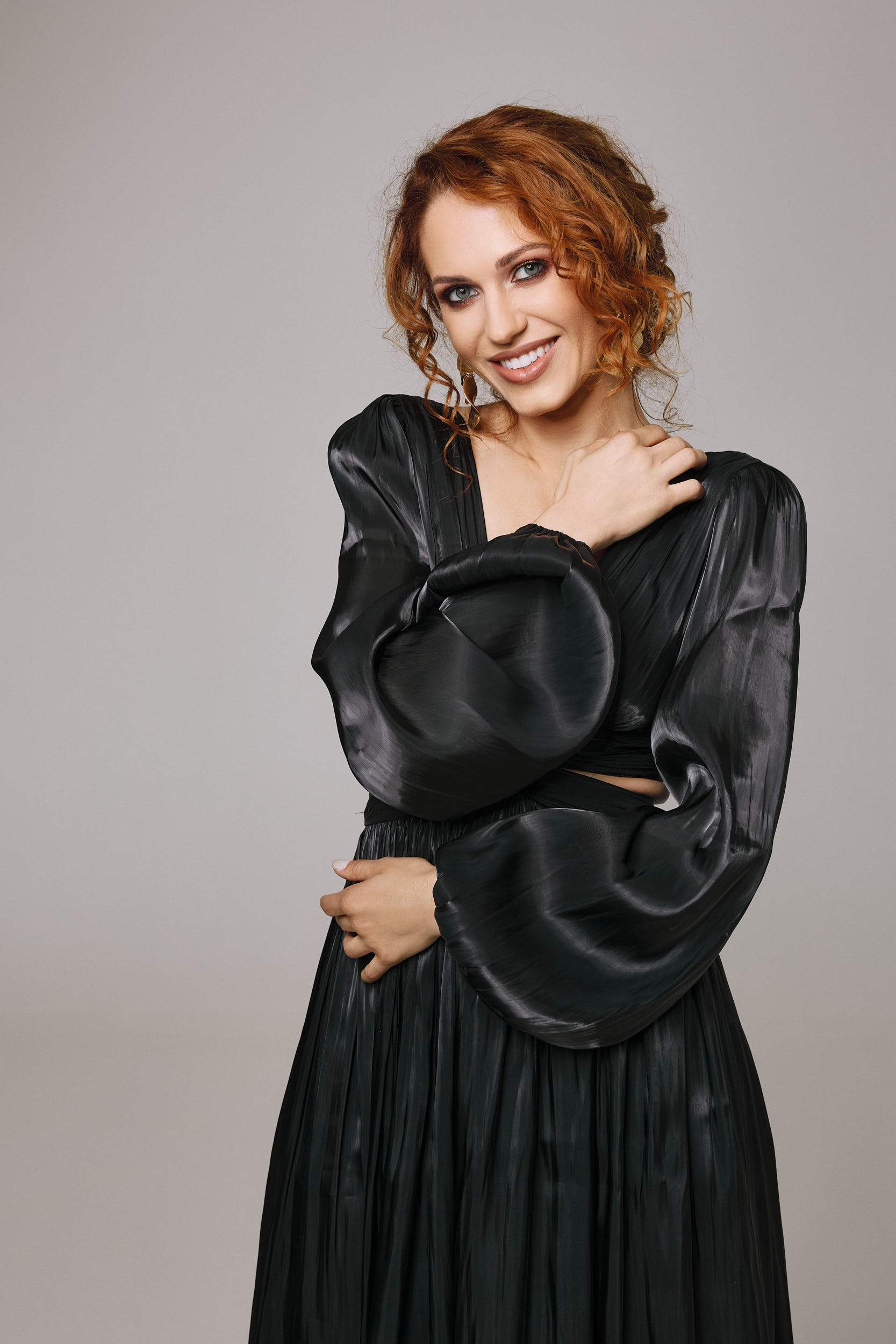 Cel de-al treilea sezon al serialului original Iubire cu parfum de lavandă va avea  premiera vineri, 12 septembrie, de la 20:30, la Antena 1
