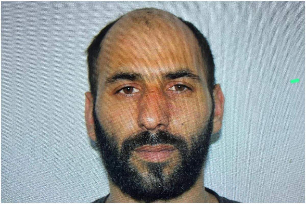 Deținutul evadat de la Penitenciarul Mărgineni, prins după o zi de căutări. Unde se ascundea | FOTO