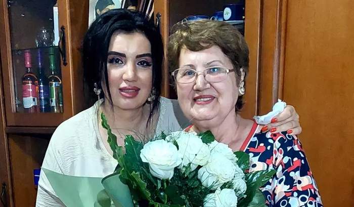 adriana bahmuteanu si mama