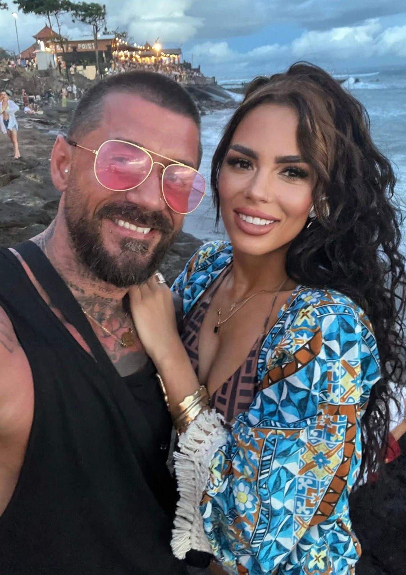 Cristina Petre şi Andrei Rotaru de la Insula Iubirii au fost bătuţi de bodyguarzi în club! S-a deschis dosar penal