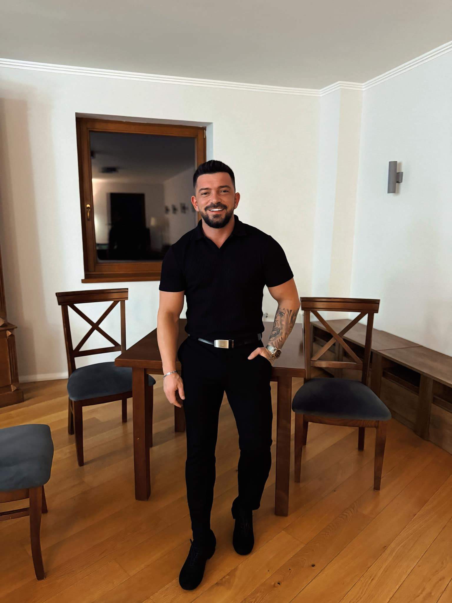 andrei pernes in negru