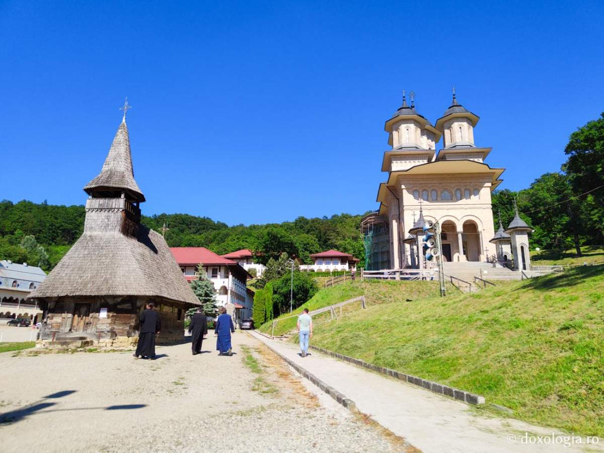 Mănăstirea Nicula, centru spiritual al românilor, de Adormirea Maicii Domnului manastirea nicula