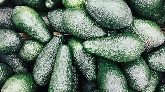 Fructul care te poate ajuta să ai un somn odihnitor. Se găsește peste tot