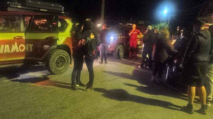 Nouă copii, căutați toată noaptea în munți, după ce s-au rătăcit, prin frig și întuneric. În ce stare i-au găsit salvamontiștii | FOTO
