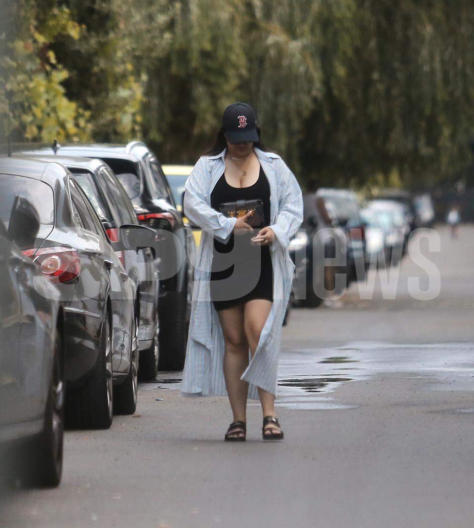 Cum arată viaţa de femeie divorţată a lui Betty Salam! Ce face artista când nu e alături de familie | PAPARAZZI