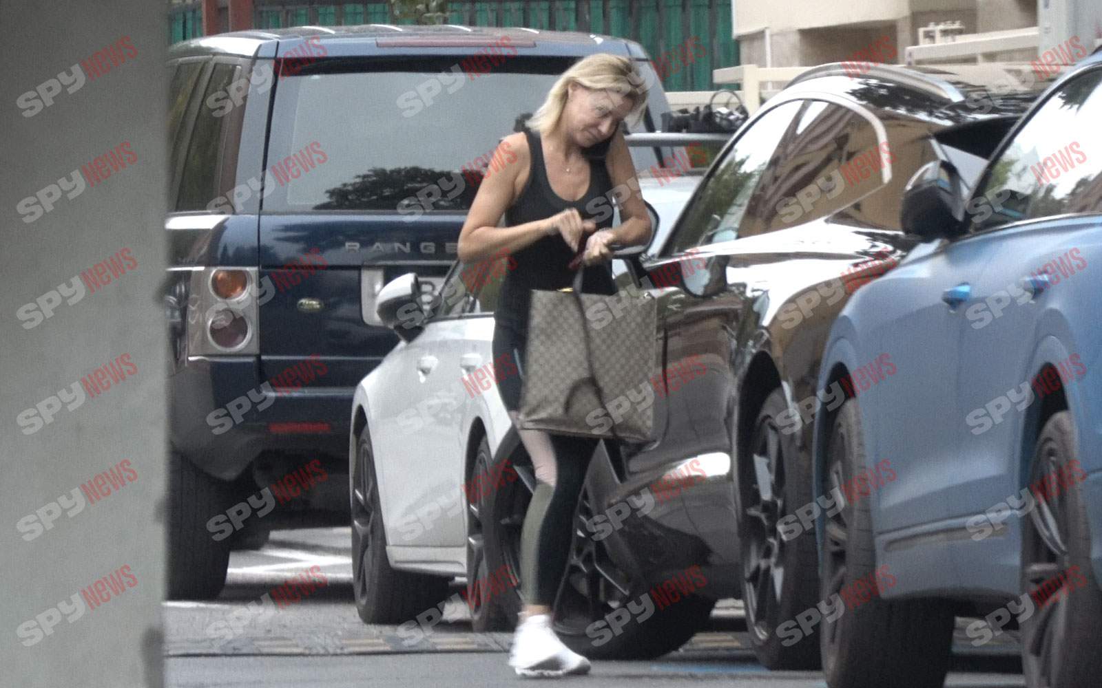 În grabă să nu rateze întâlnirea cu antrenorul, Diana Șucu a comis-o în buricul Capitalei! Și a parcat bolidul pe un loc rezervat persoanelor cu handicap