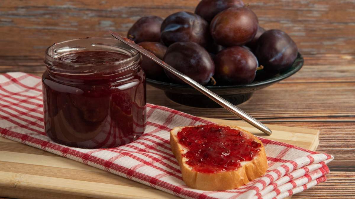 Dulceață de prune fără zahăr pentru iarnă. Rețeta simplă, sănătoasă și ieftină