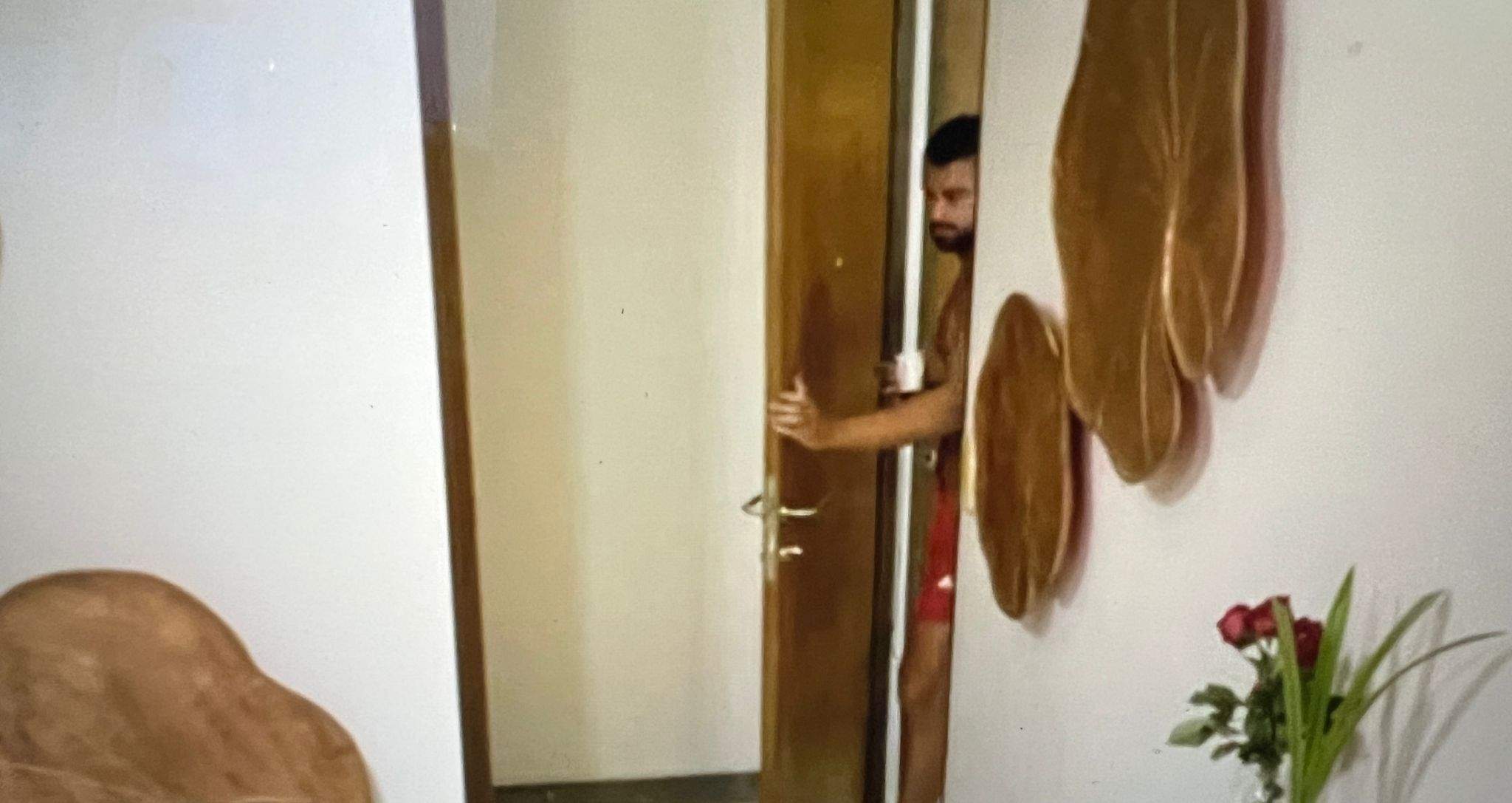 Insula Iubirii. Teo și Ella au trecut peste ceartă și se pare că ar fi avut din nou momente de amor în baie: "Vino!"
