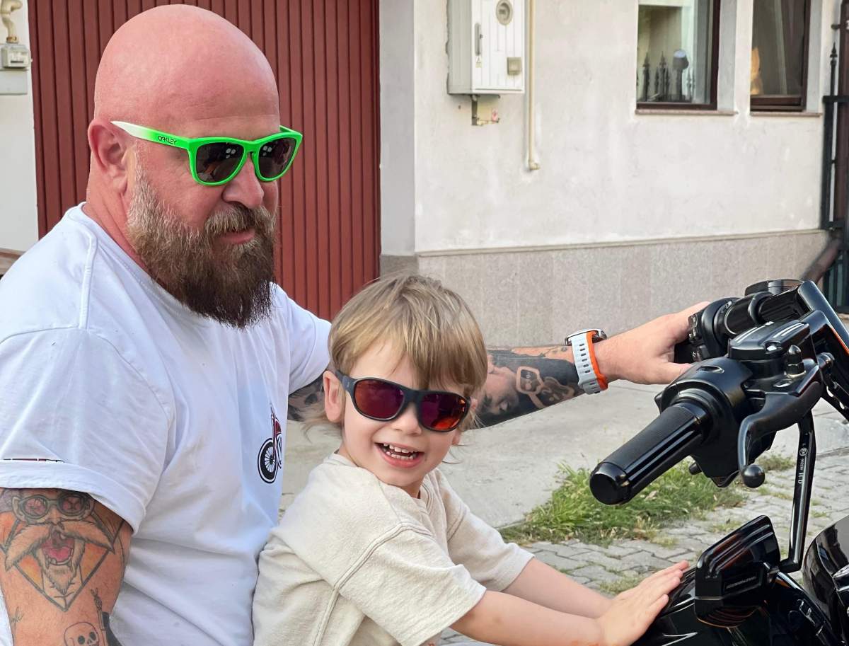 Andrei Coman, primarul din Iubire cu parfum de lavandă, vară între Podişor și Puglia: „Toată lumea mă strigă dom’ Primar!”
