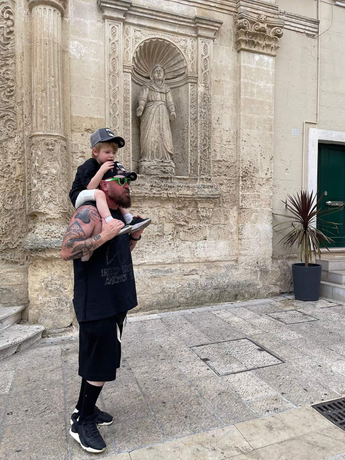 Andrei Coman, primarul din Iubire cu parfum de lavandă, vară între Podişor și Puglia: „Toată lumea mă strigă dom’ Primar!”