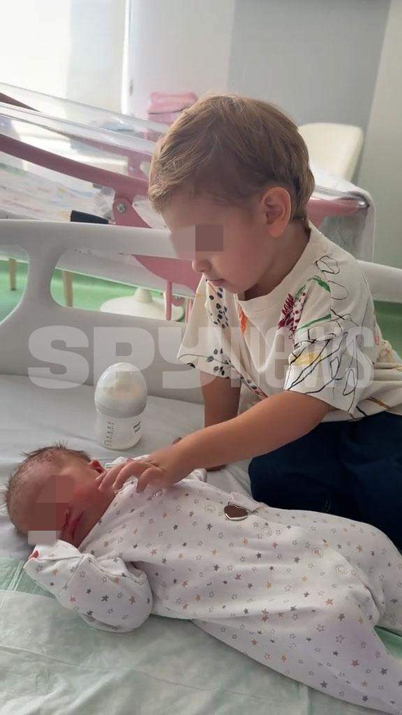Fiul lui Luis Gabriel și-a cunoscut surioara! Cum a reacționat băiețelul când a ajuns la spital. Imagini emoționante | FOTO