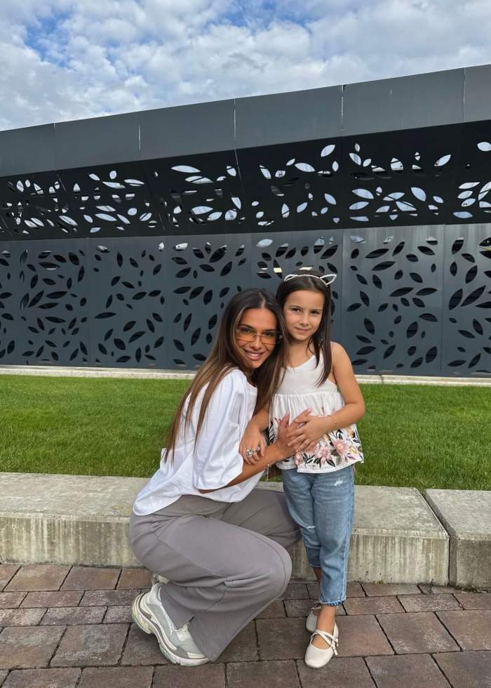 Ispita Andreea Crăciun de la Insula Iubirii, mamă cu normă întreagă! Cum arată alături de fiica ei în vârstă de cinci ani