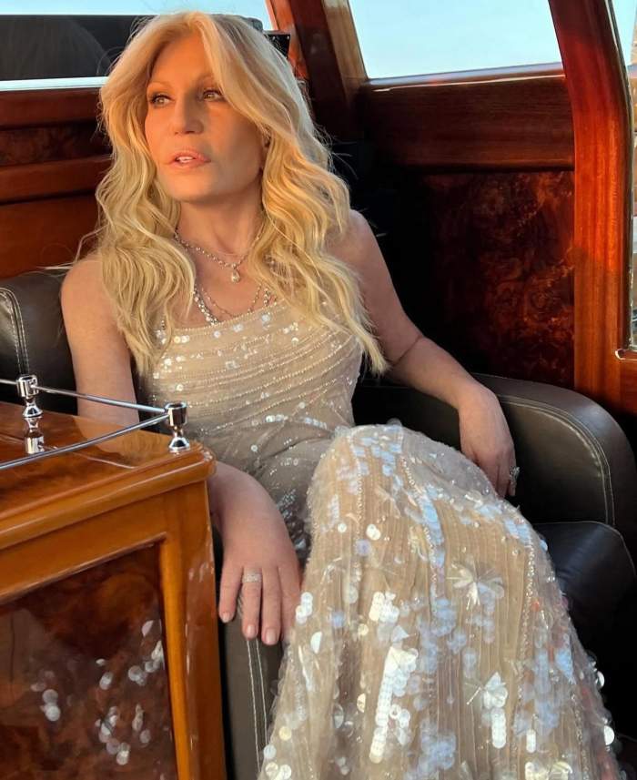Donatella Versace, de nerecunoscut! Ce intervenții estetice și-a făcut la 70 de ani