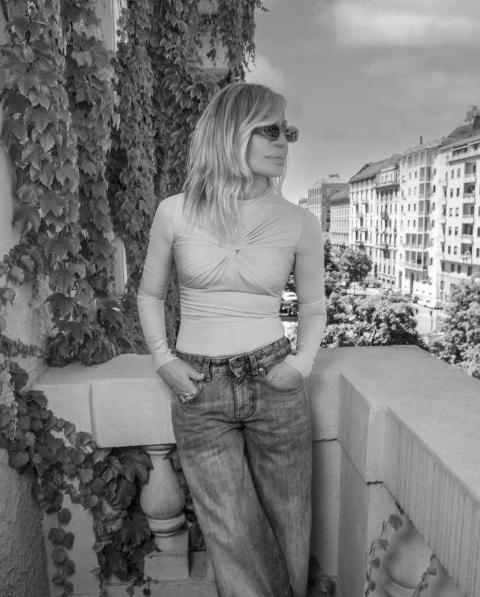 Donatella Versace, de nerecunoscut! Ce intervenții estetice și-a făcut la 70 de ani