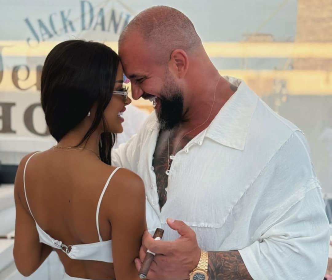 Alex Bodi și iubita lui, Ancuța