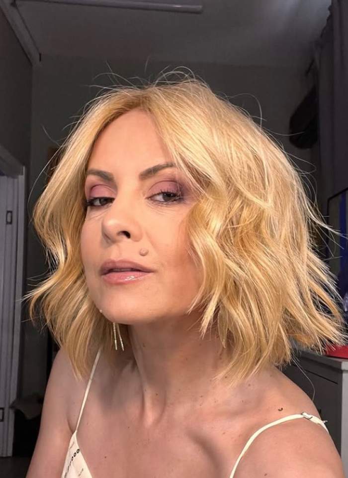 Simona Gherghe, reacție tranșantă după ce un livrator nepalez a fost lovit pe stradă. Ce spune prezentatoarea Mireasa: "De ce ne-am înrăit așa?" | FOTO